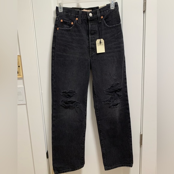 NWT Levi’s Ribcage Straight Ankle Jeans - Picture 6 of 8